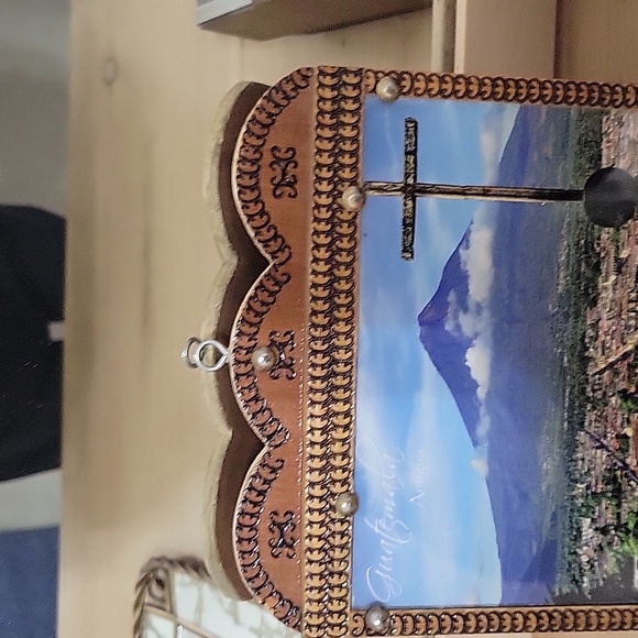 Guatemala Antigua Decorative Frame Wall Art with Key Hooks - Picture 4 of 5